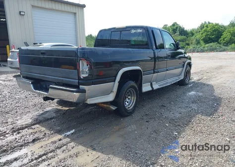 1998 Dodge Ram 1500 St z USA, uszkodzony, nr VIN 1B7HC13Y3WJ234279